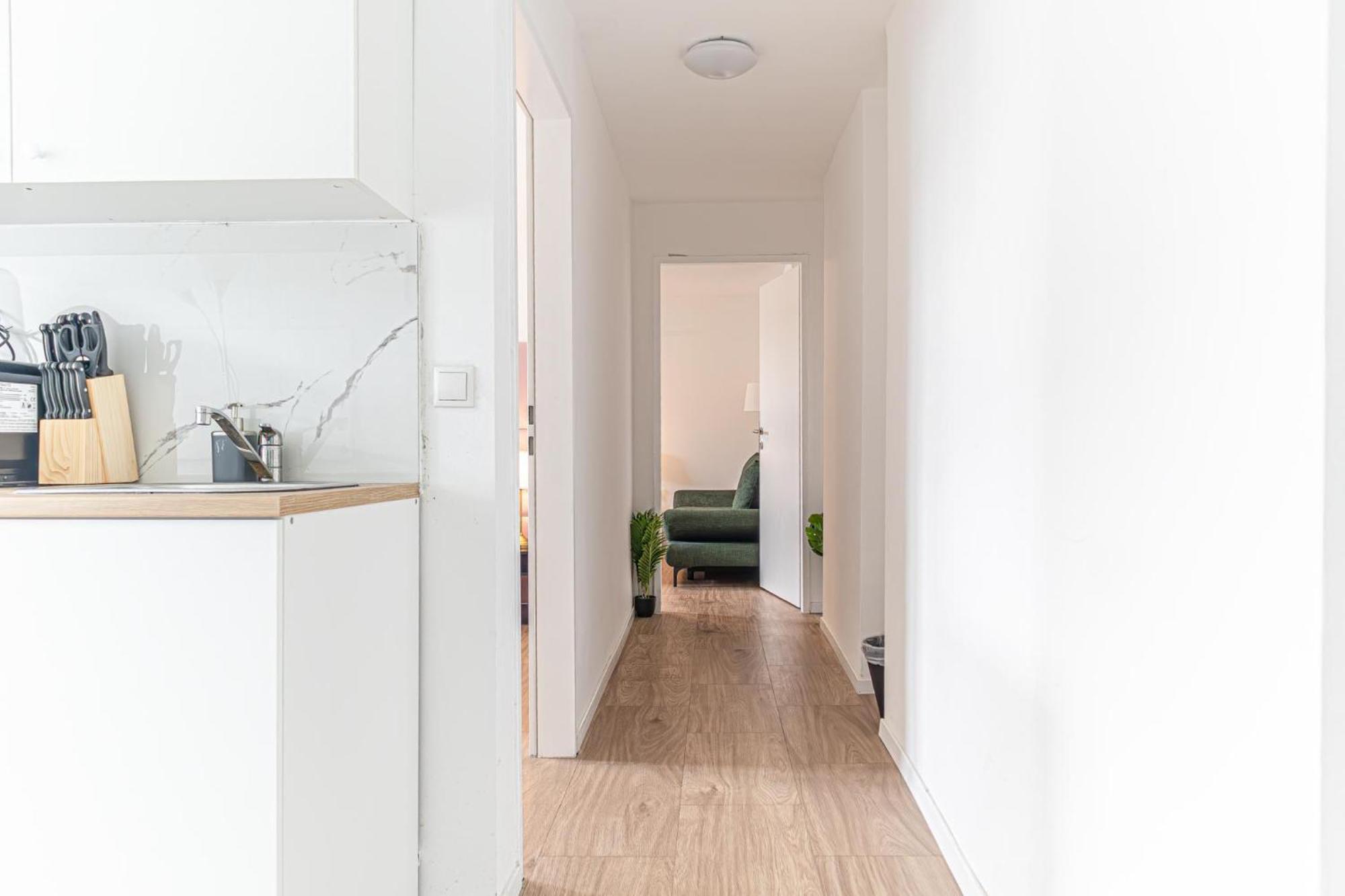 Appartement Convenient 2br Apt. Near U6 Station Am Schoepfwerk *